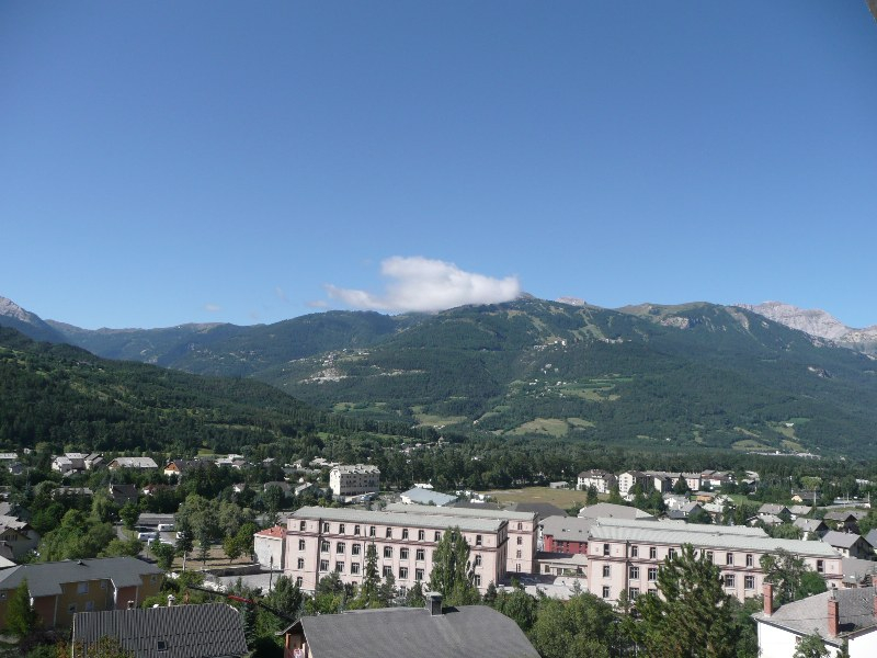 APPARTEMENT DE TYPE 2 7/9